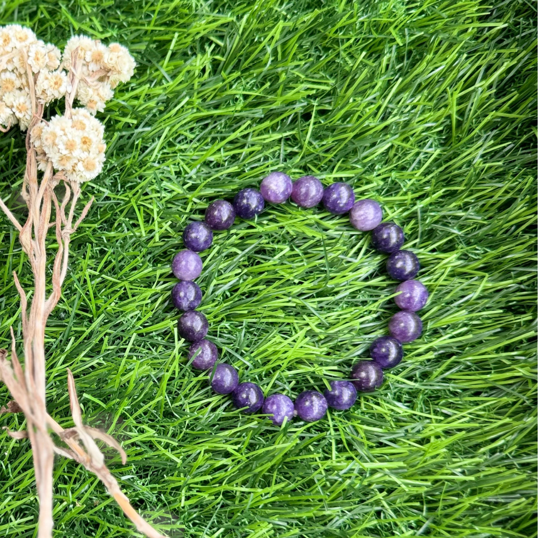 Lepidolite stone bracelet by Nirwaana