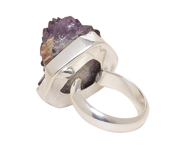 Back view of amethyst druzy ring