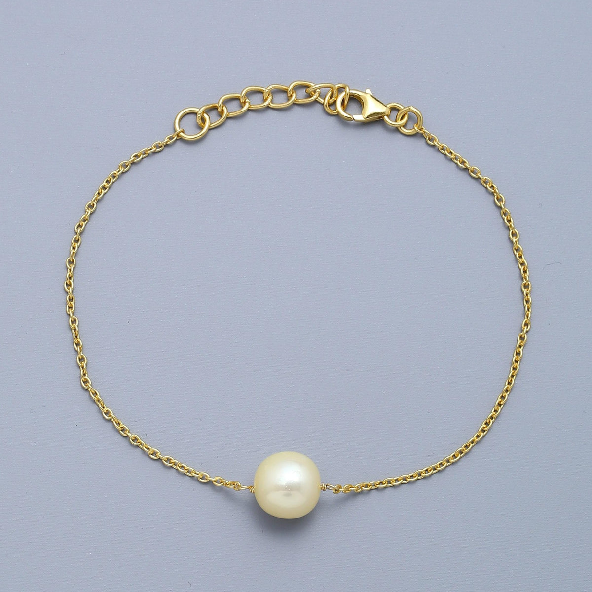 Single Classic White Pearl Bracelet