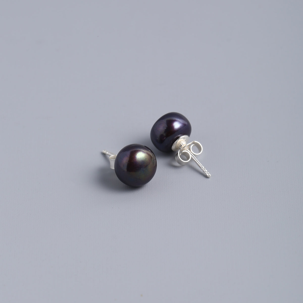 Single Black Pearl Studs - Silver