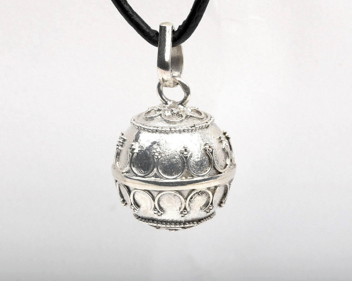 Folk chimes necklace