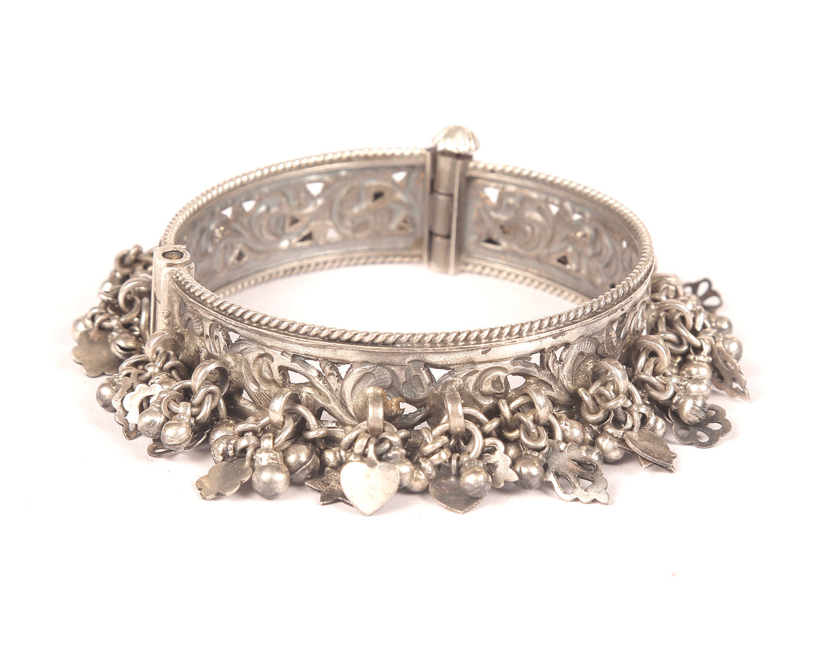 Mountain charms bracelet