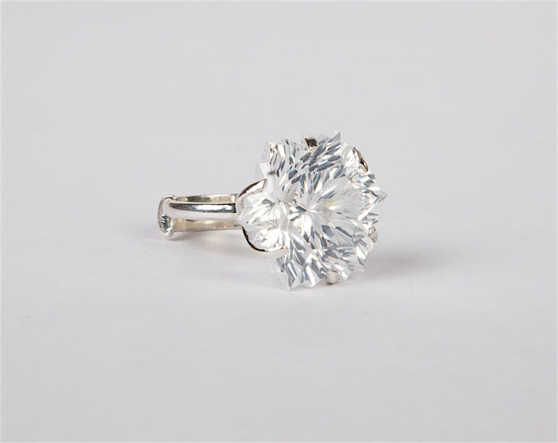 Snow crystal ring