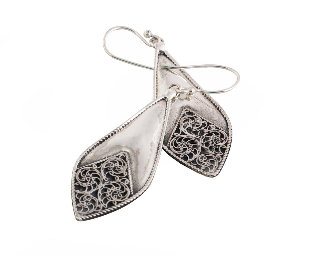 Frosted leaf earrings