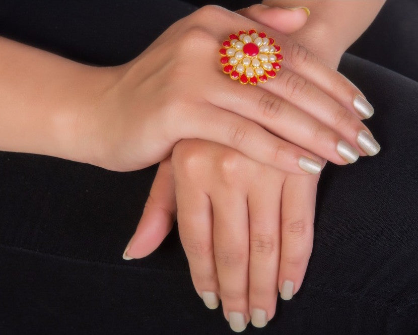 Precious pacchi finger ring