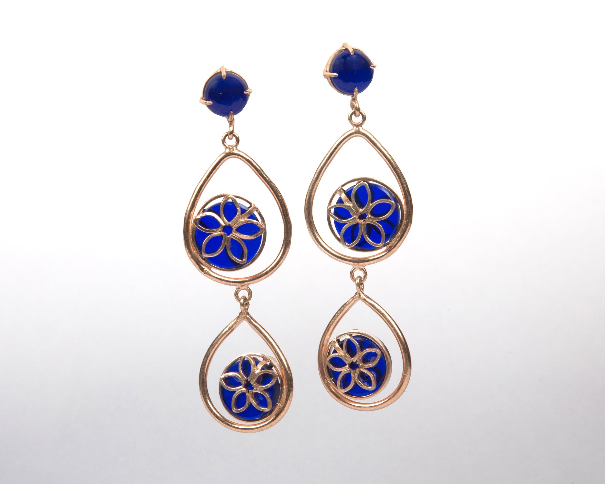 Flower mesh danglers