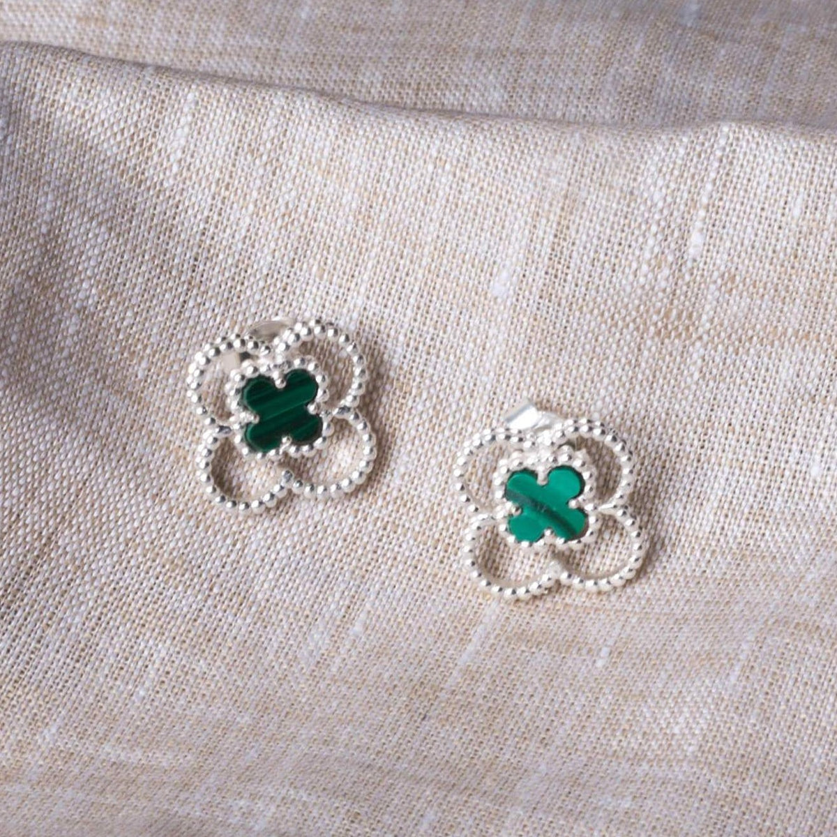 4 leaf clover studs silver
