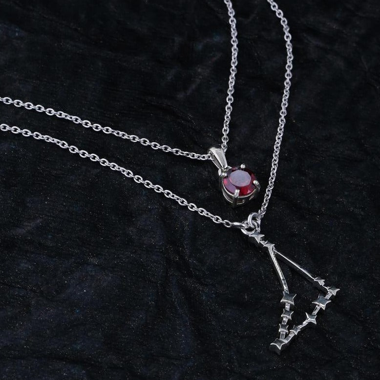 capricorn_garnet_front_view