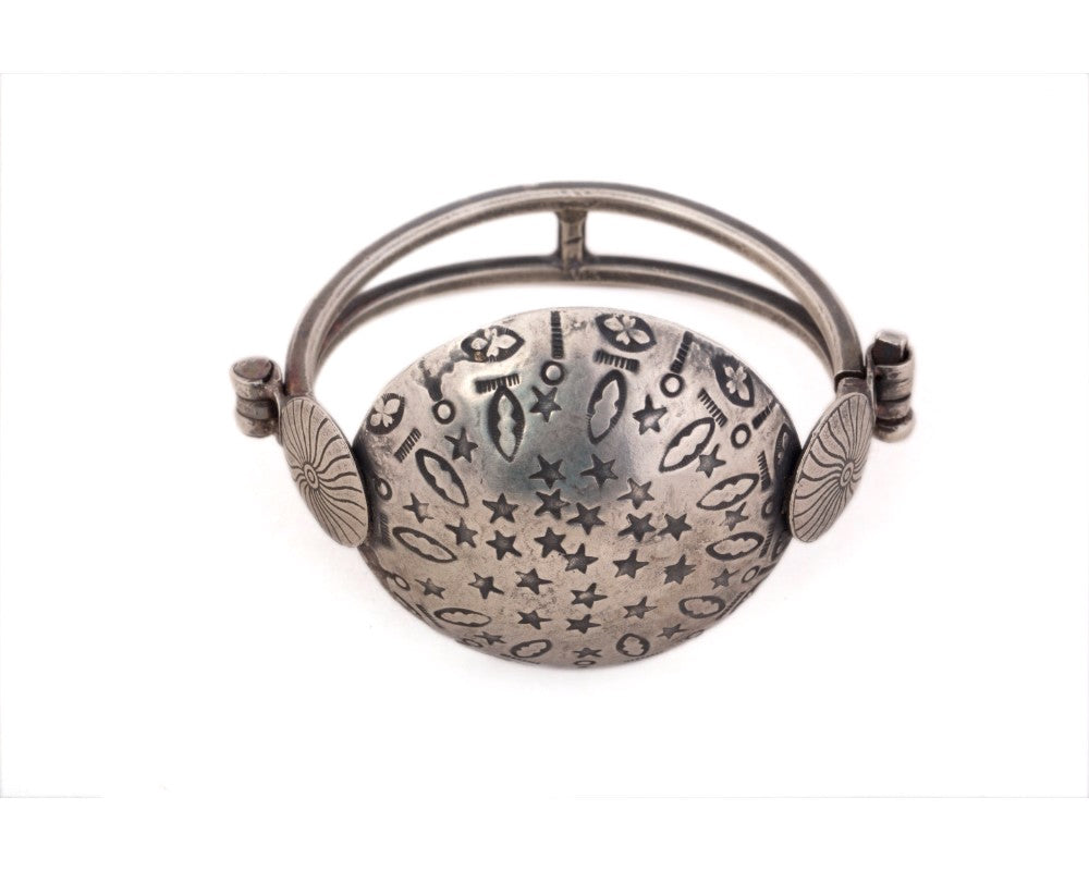 Top view of daredevil bracelet