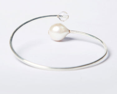 Fresh water baroque pearl & faceted crystal quartz bead bracelet