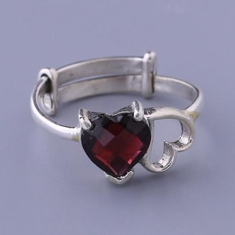 Heart shaped red garnet stone finger ring