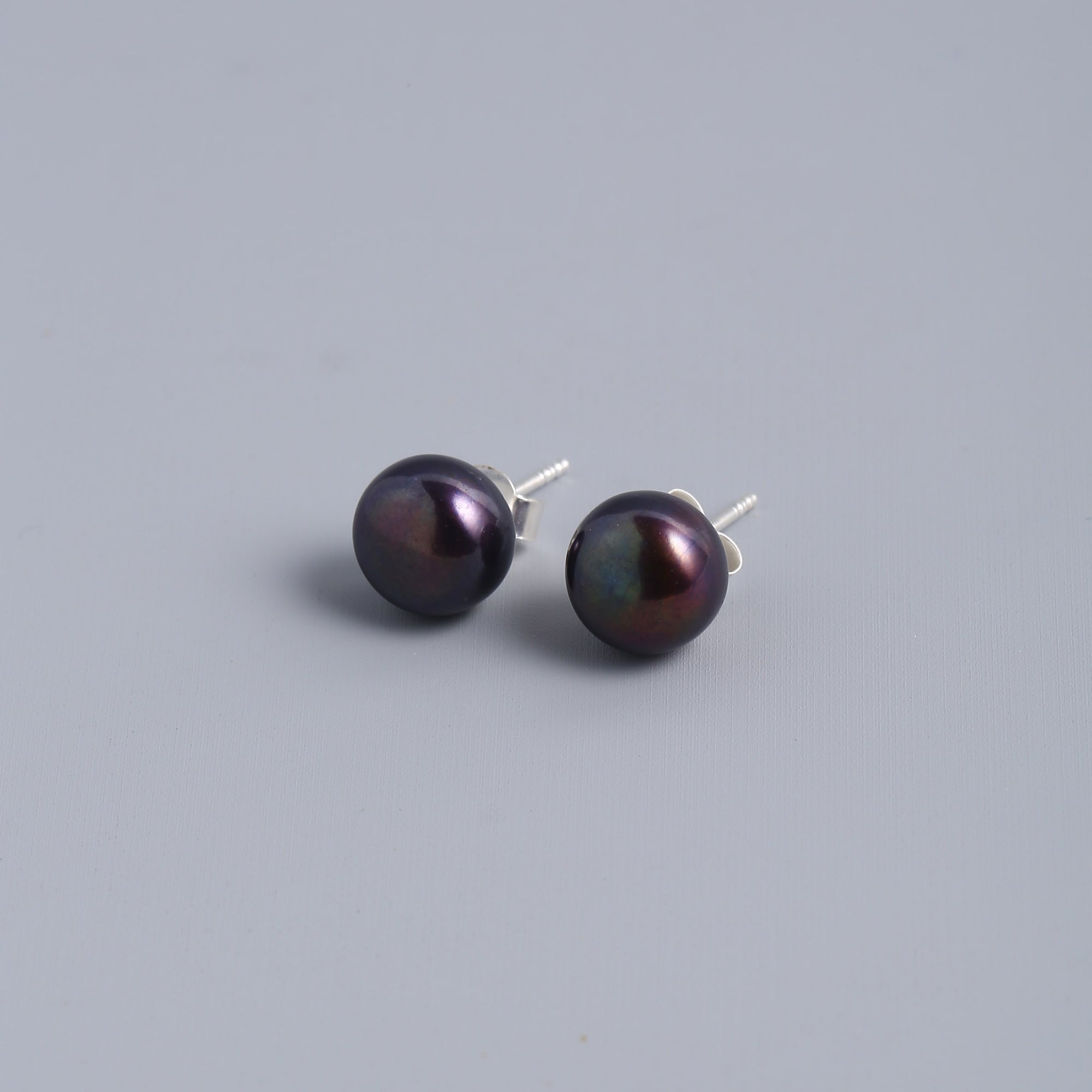 Lustrous Black Tahitian Pearls